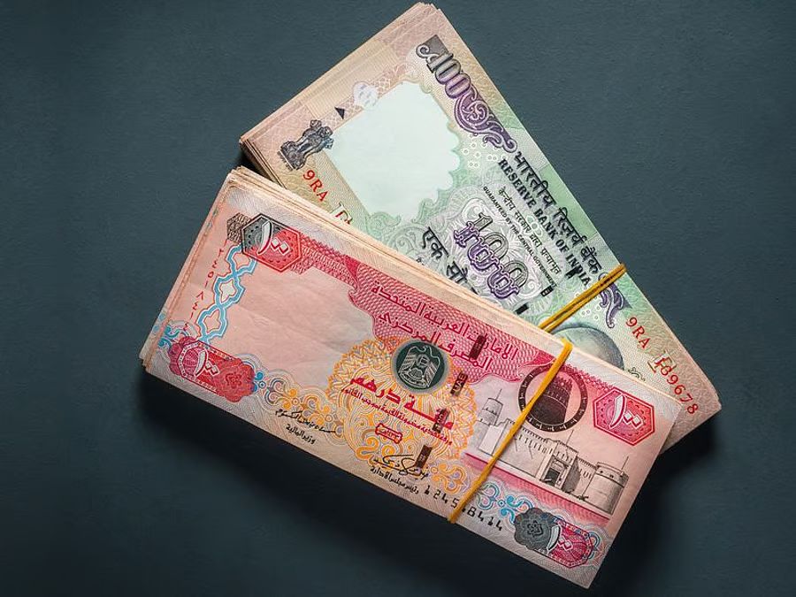 UAE Dirham Surges Past ₹26 as Indian Rupee Hits Record Low Against US Dollar,  Boosting Gulf Remittances