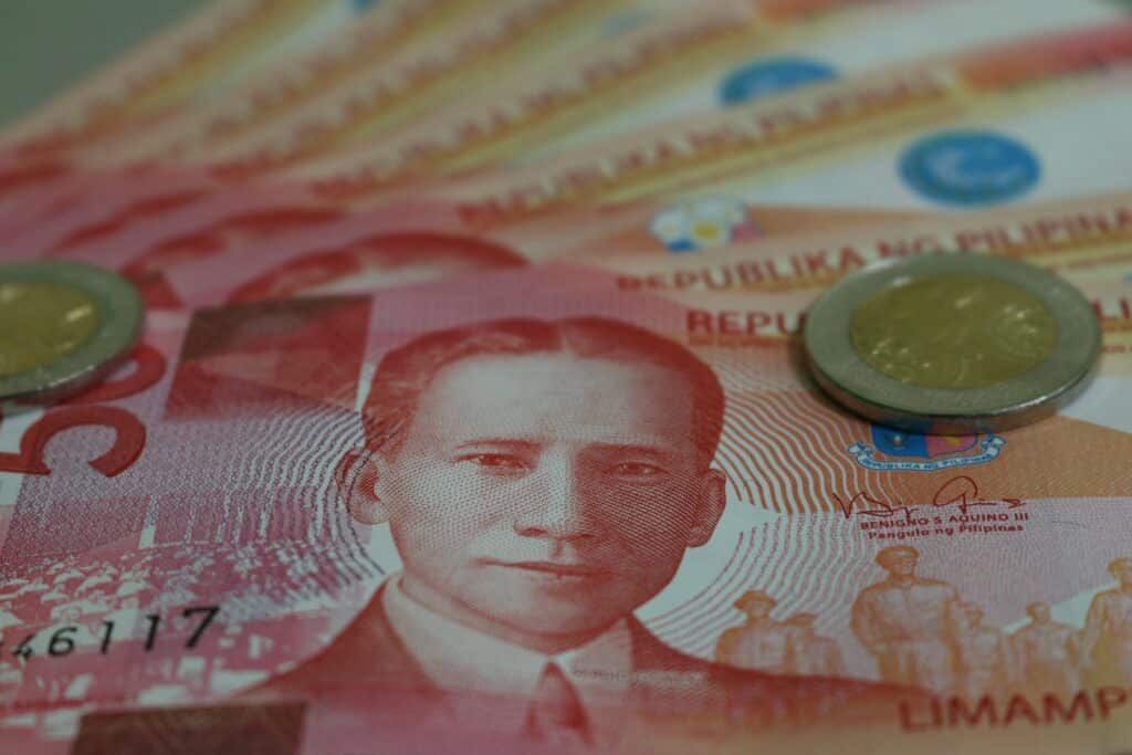 Philippine Peso (PHP) Currency Guide | Remitly