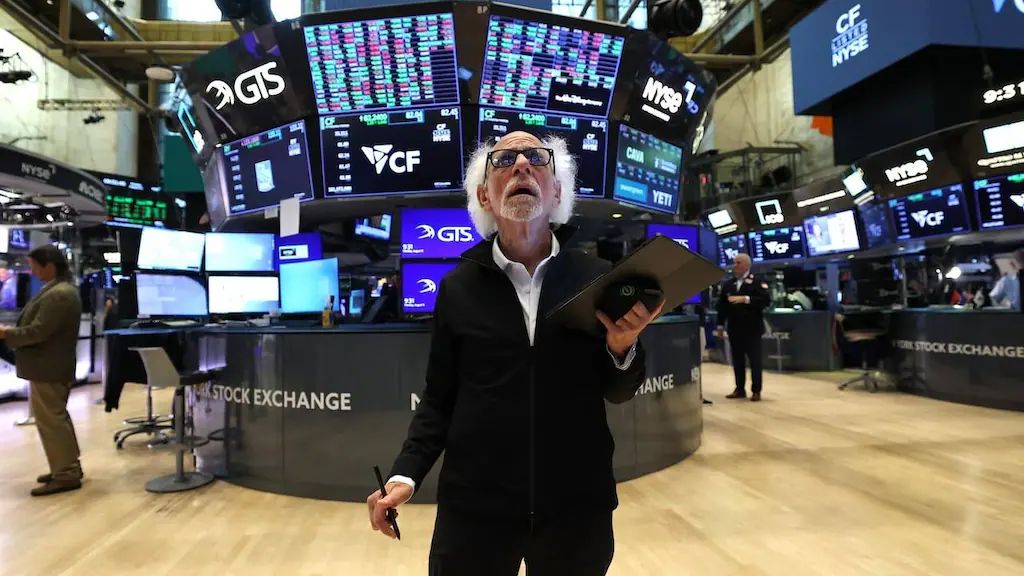 Bond yields are soaring to multi-decade highs. What does that mean for  Canadian consumers? | Radio-Canada.ca