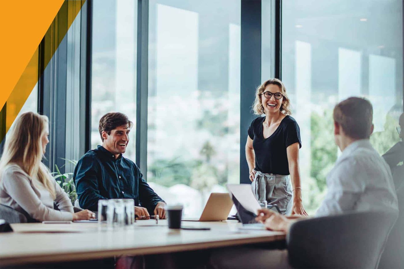 Bilingual Agents Are Key in Canada's Insurance Market
