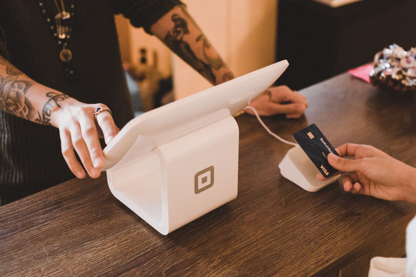 Credit Card Surcharges and Christmas Shopping: How Canadians Are Reacting