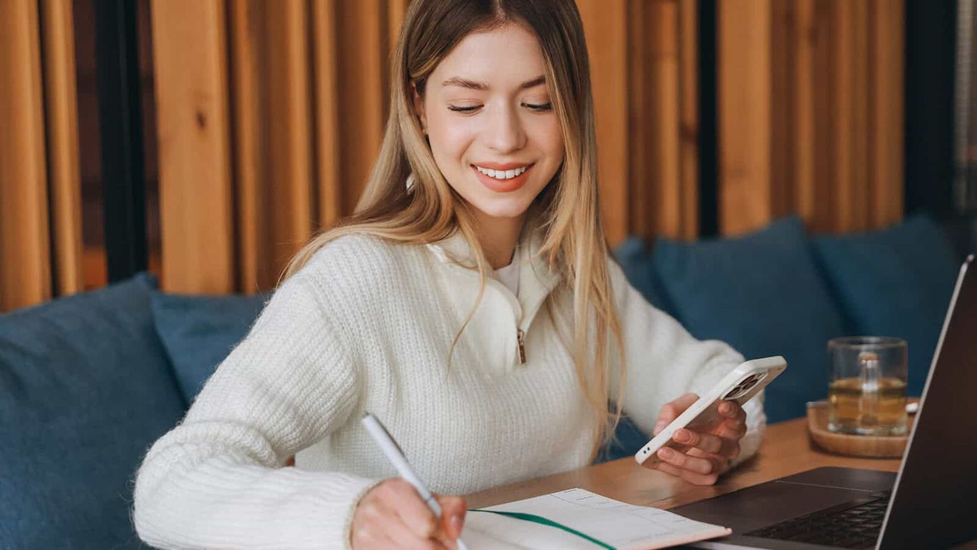 People who still balance a checkbook by hand usually share these 6 money  habits that quietly outperform every budgeting app