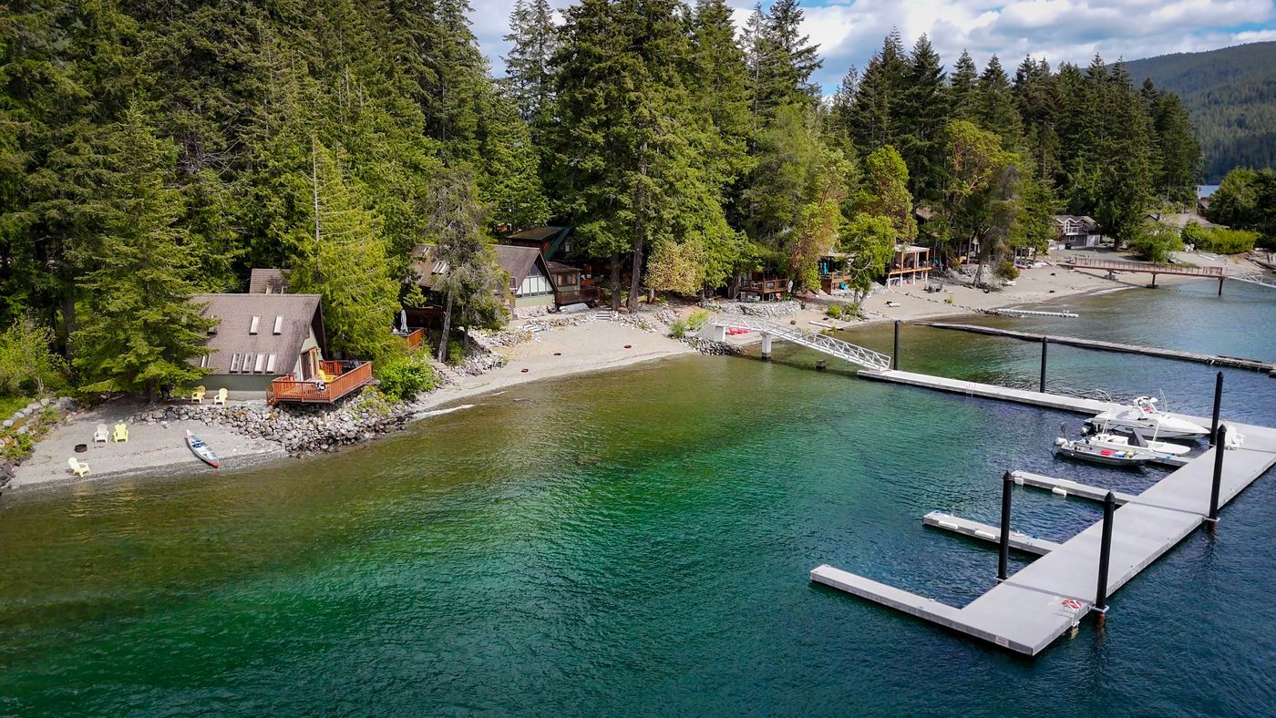 Vancouver Island Waterfront Real Estate | Waterfront Homes, BC