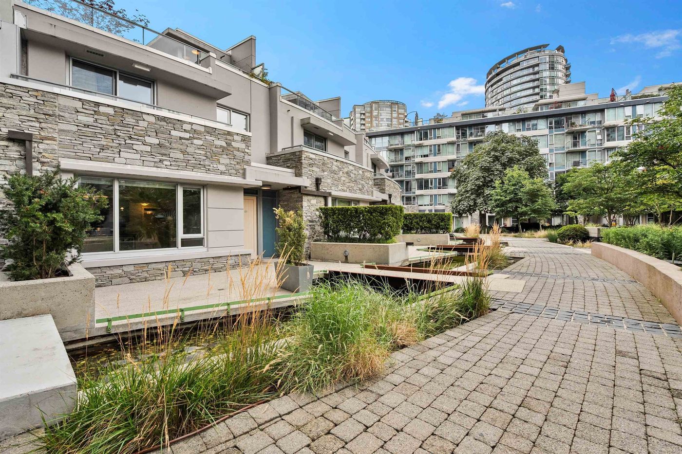 Condos at 188 Keefer Pl, Vancouver | 3 for Sale | Zolo.ca