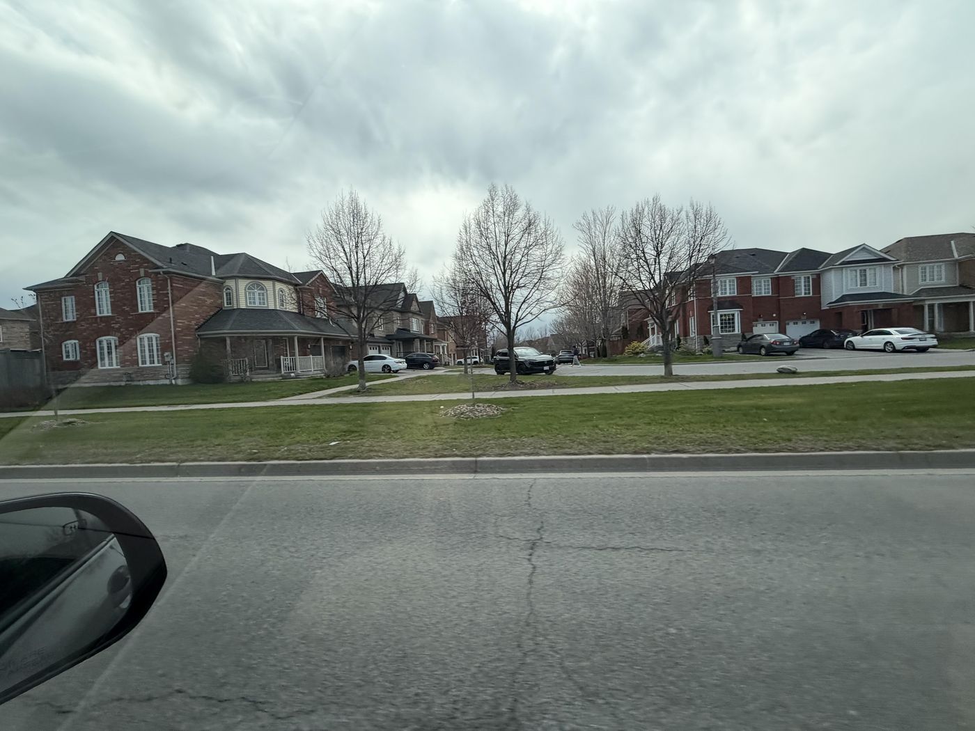The distinct design of Canadian suburbia : r/Urbanism