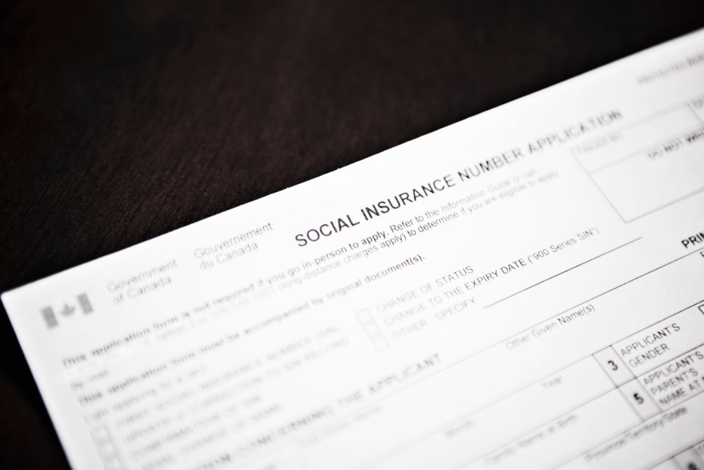 Applying for a Canadian Social Insurance Number, Newcomers Canada