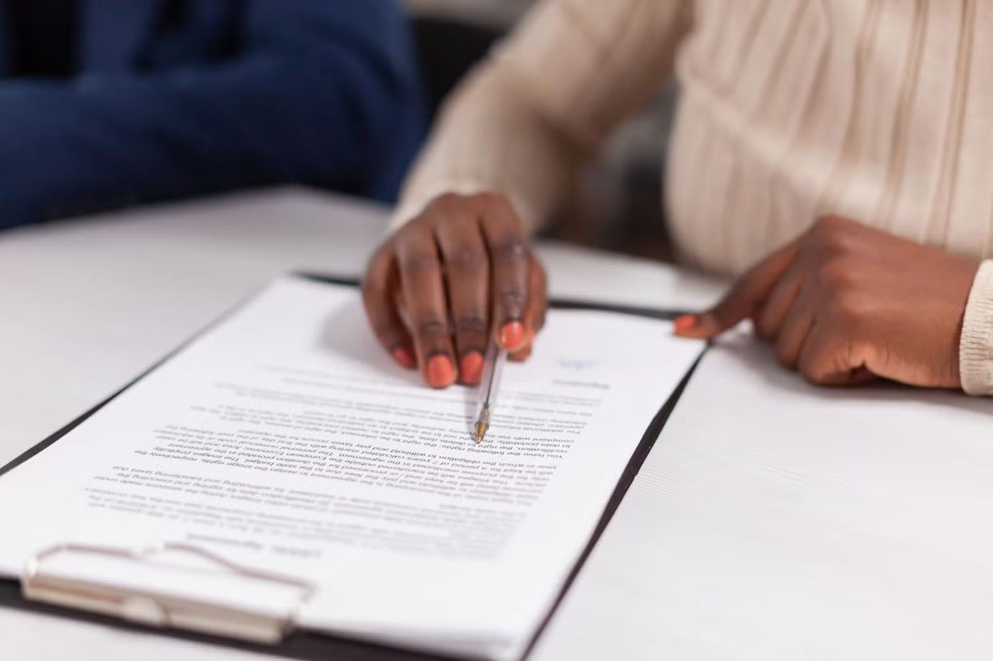 Understand What You're Signing When You Buy a Car | Capital One Auto  Navigator
