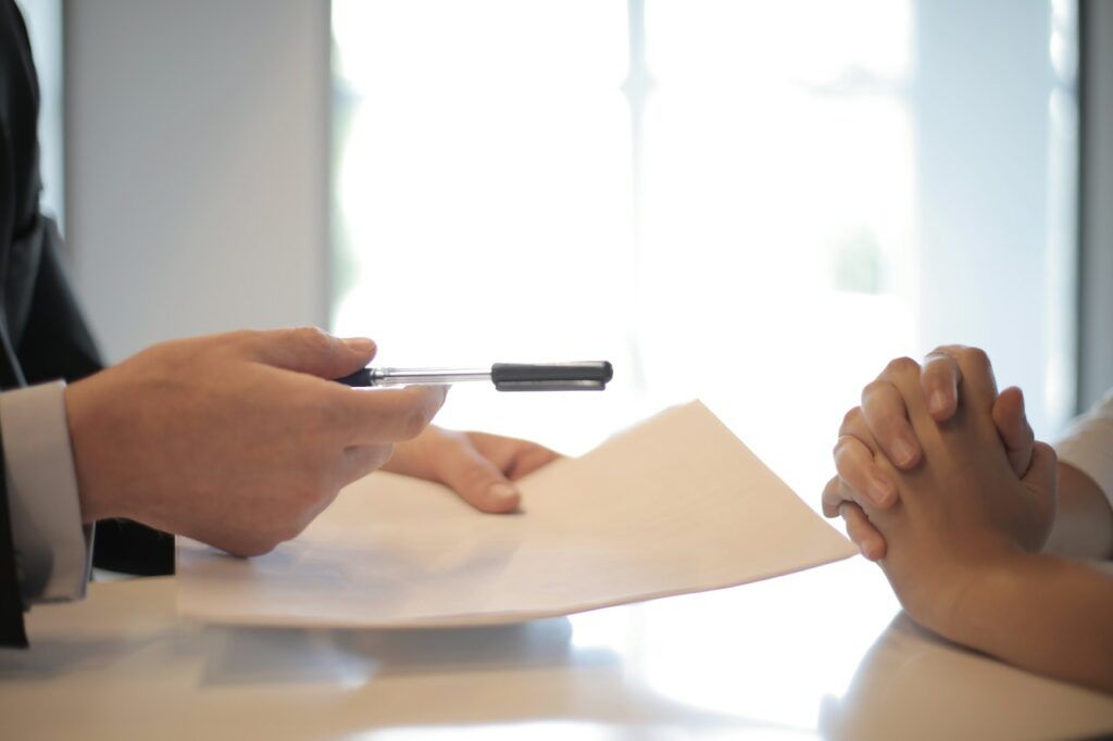 Switching Lenders: What You Should Know When Considering Refinancing, Autorama