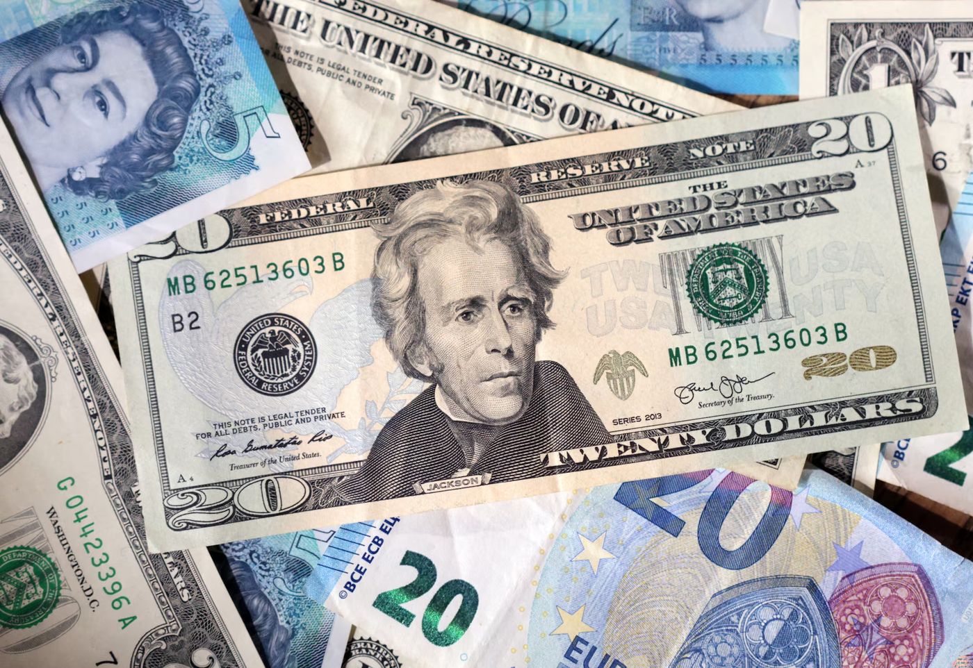 US dollar sags as Fed outlook undermines; Swiss franc gets SNB lift |  Reuters