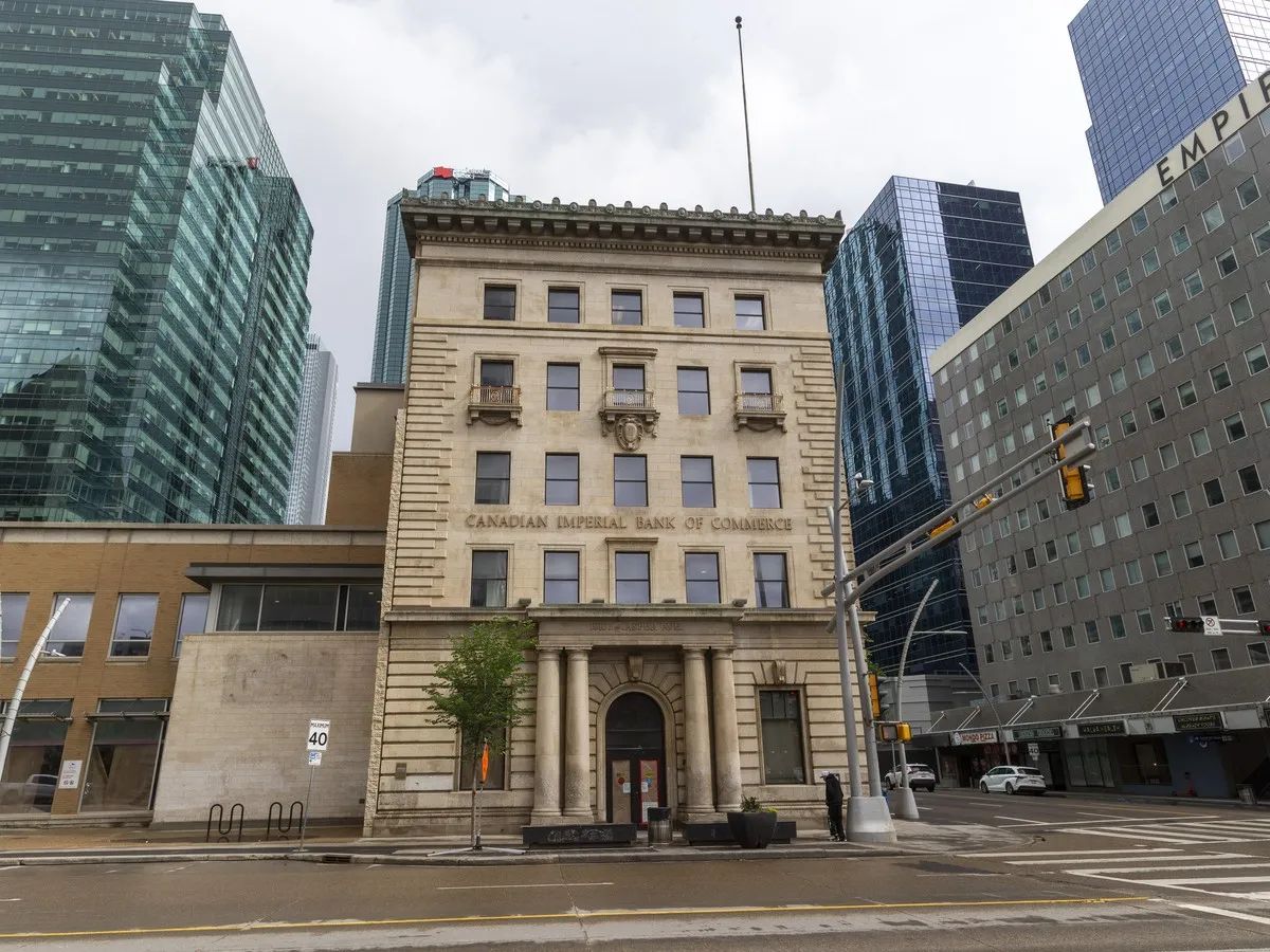 Nearly 100-year-old CIBC building for sale, bank moves to Ice Disctrict |  Edmonton Journal