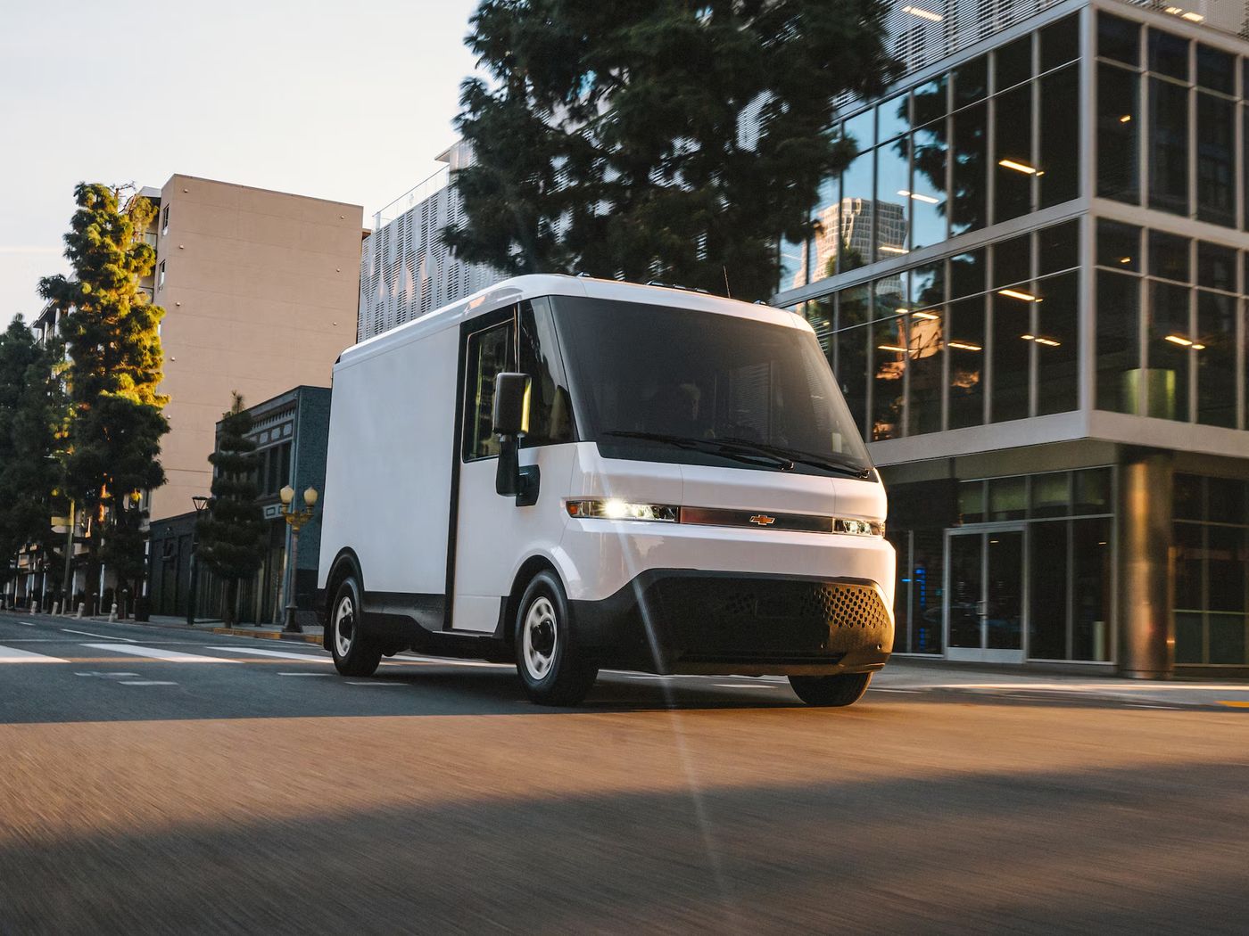 Commercial Vans, Work Trucks & More | Chevrolet Canada