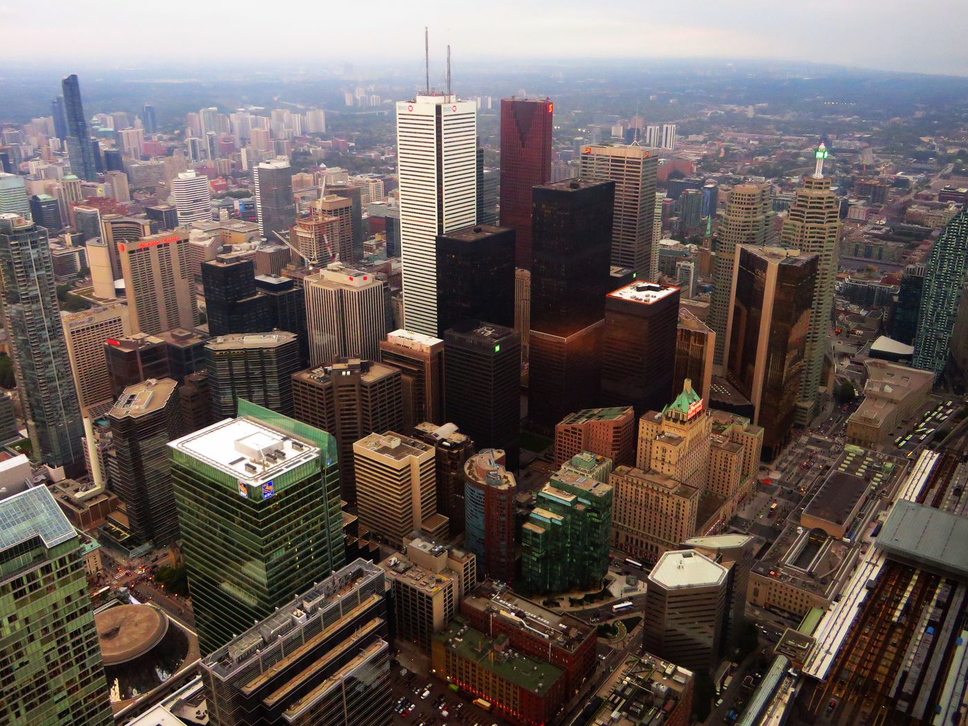 File:Financial District, Toronto, Ontario from CN Tower (21849823261).jpg, Wikimedia Commons