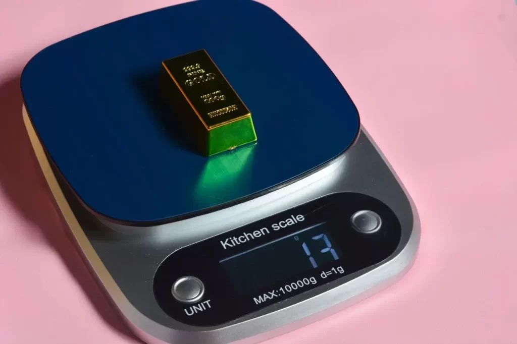 What Scales Do Jewelers Use? - Stuccler