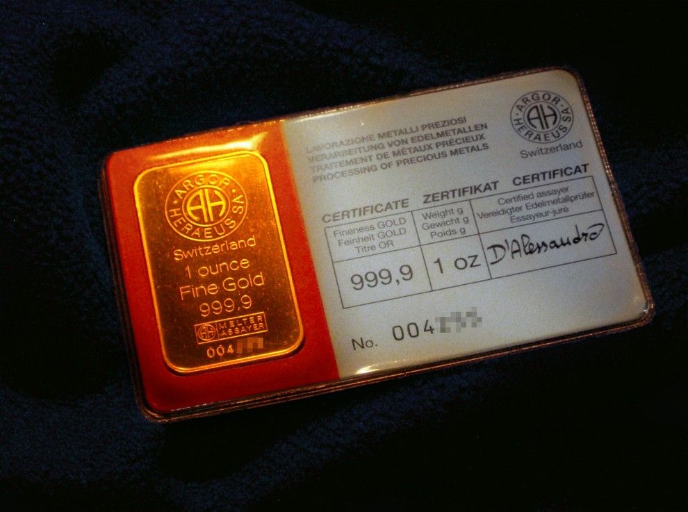 1 oz (Troy ounce) of fine gold