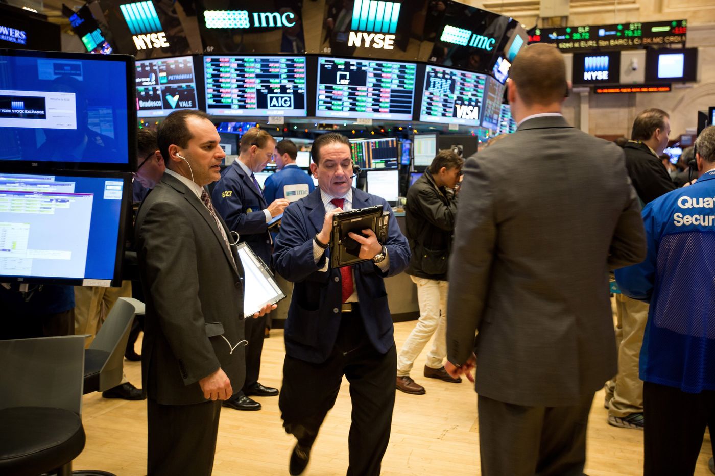 NYSE to Open Floor Trading to Stocks Listed at Rival Exchanges, WSJ