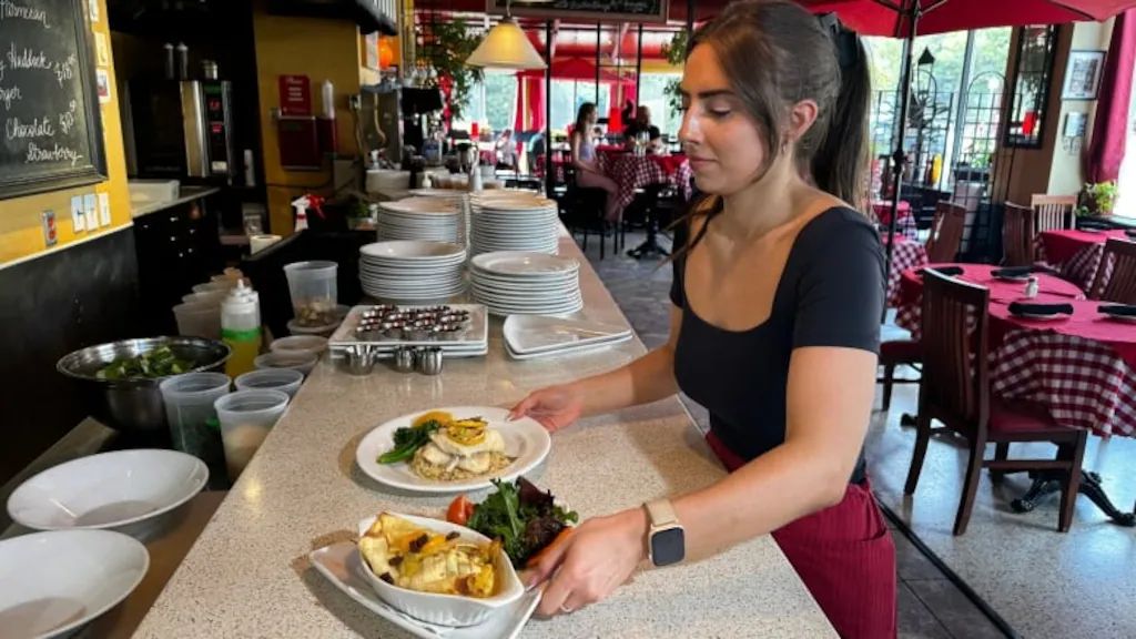 N.S. restaurants struggling to stay open amid rising food and operating  costs | Radio-Canada.ca