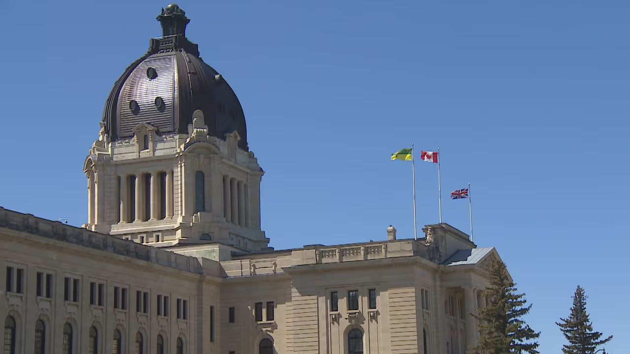 Saskatchewan monitoring Alberta's daylight time plan, might change law |  CBC News
