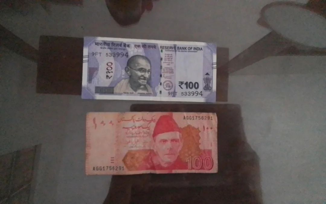 Indian vs Pakistani Rupee (Comparison) : r/Banknotes