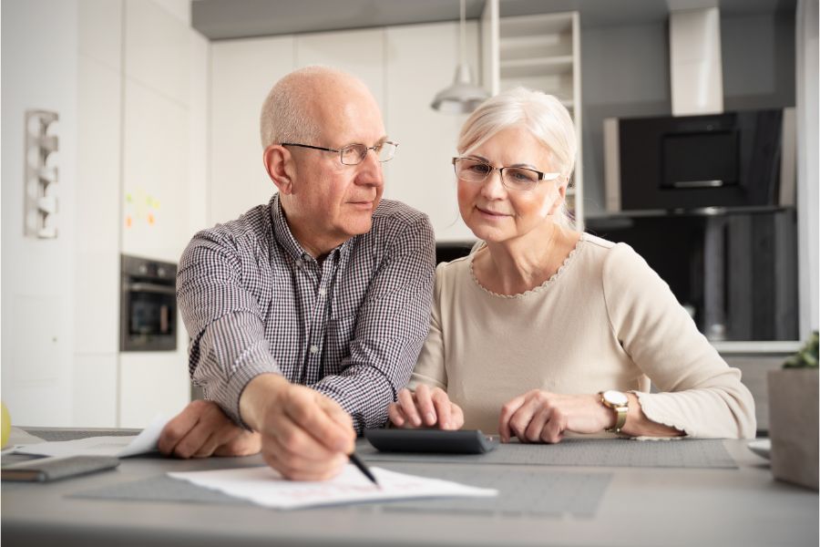 5 Ways For Seniors To Manage Their Money In Canada, Lynn Valley Care Centre