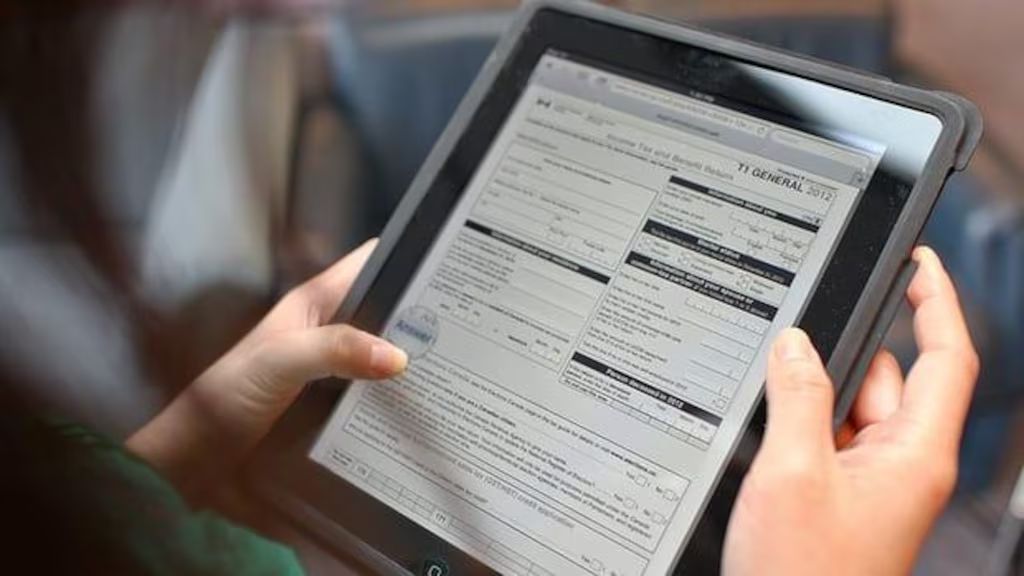 Feds promised to test a new 'automatic' tax filing service, but recycled  an old program | Radio-Canada.ca