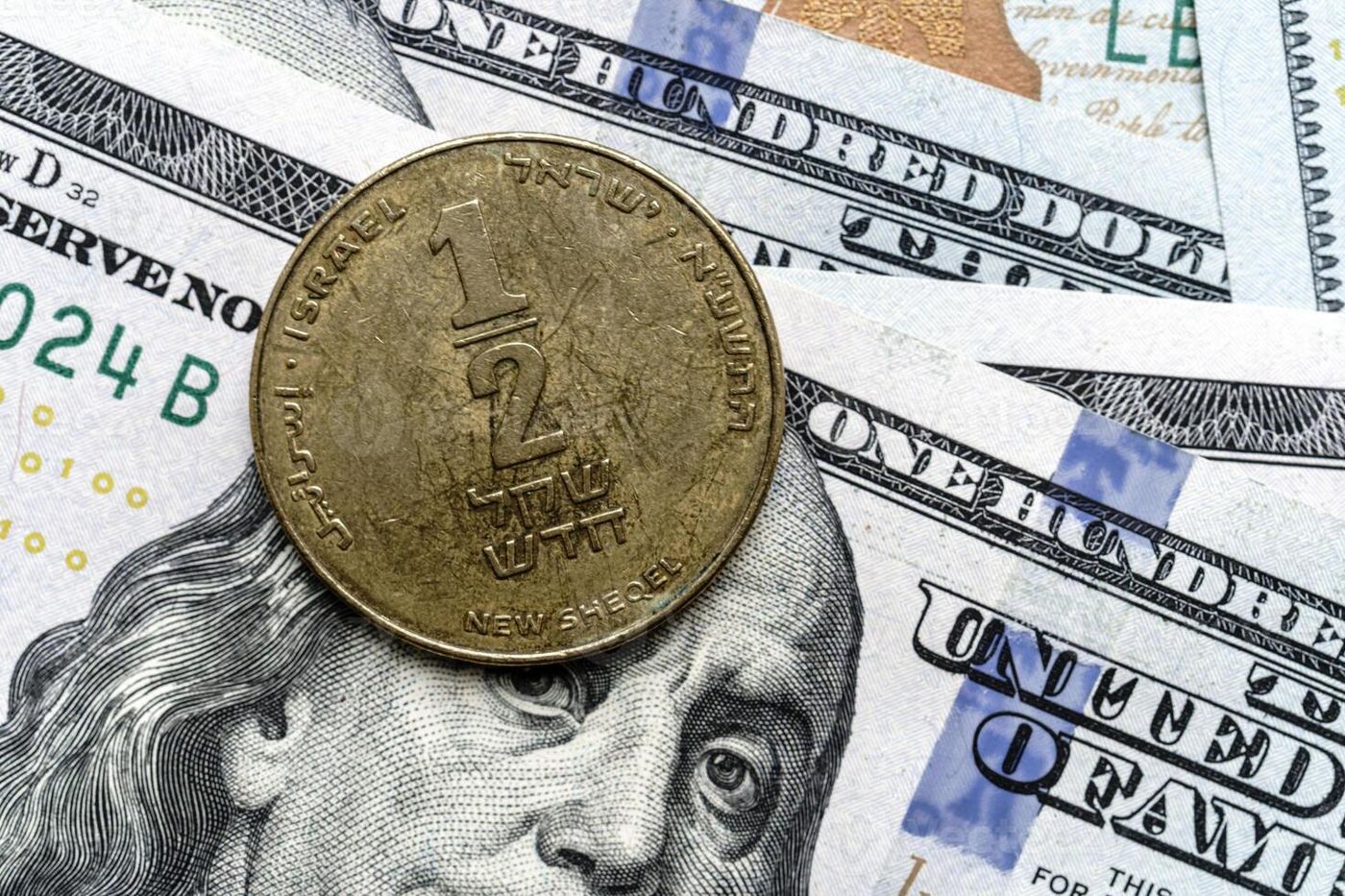 Us dollar and russian ruble 57823293 Stock Photo at Vecteezy
