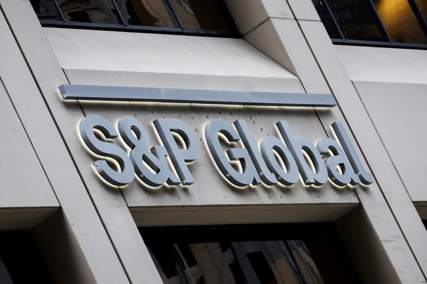 S&P 500 hits intra-day record, approaches 4,000 points | Reuters