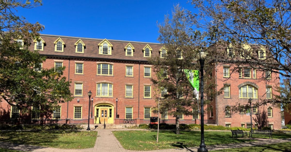 University of Prince Edward Island: Discover ILSC University ...