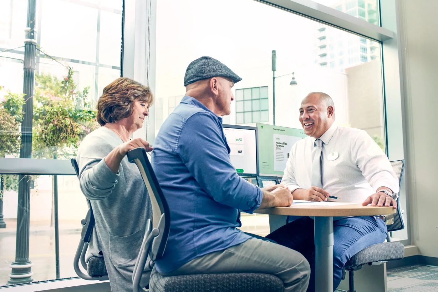 Thinking About a Career in Taxes? Learn More About H&R Block's Tax Academy®  | H&R Block Canada