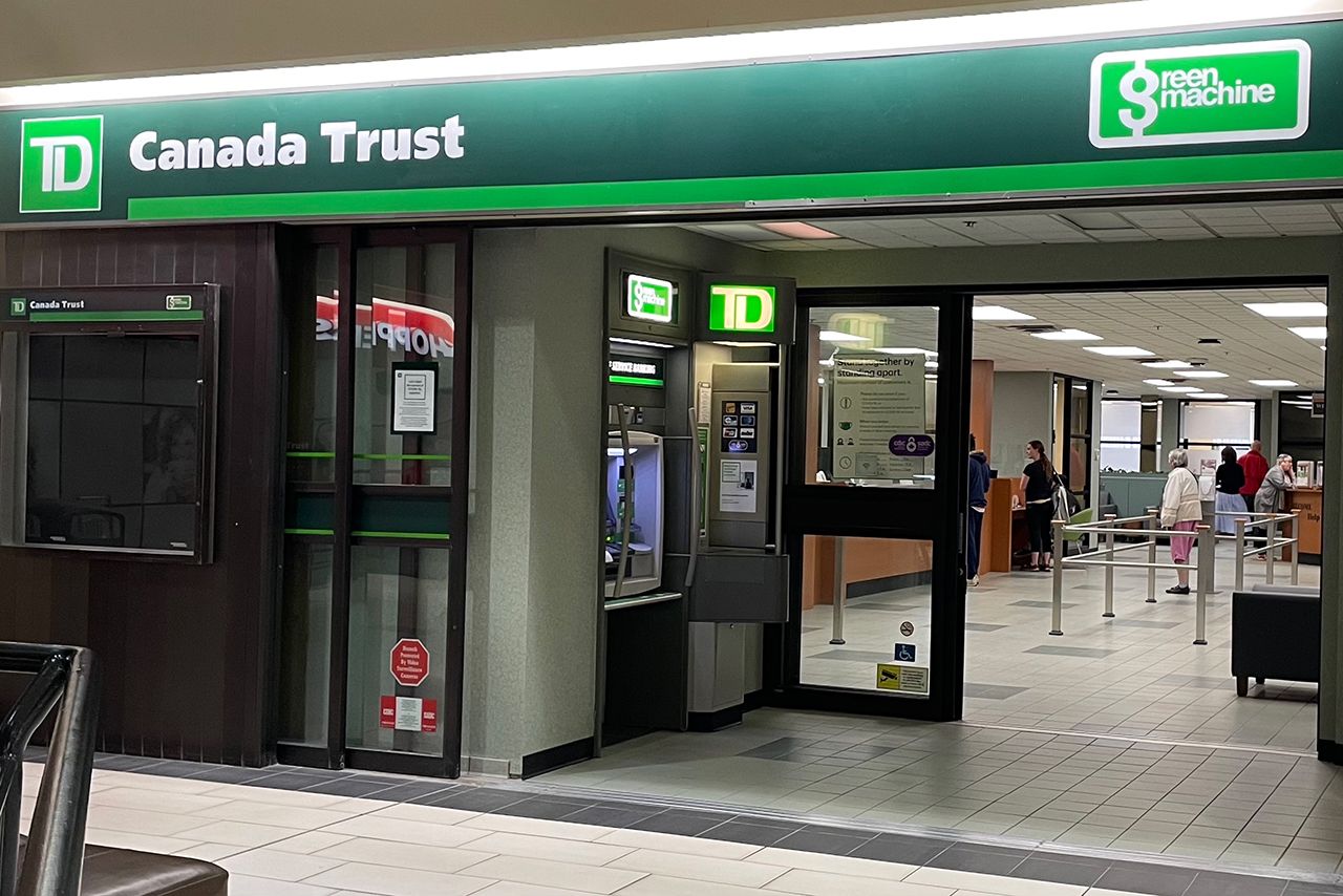 TD Canada Trust, Confederation Court Mall