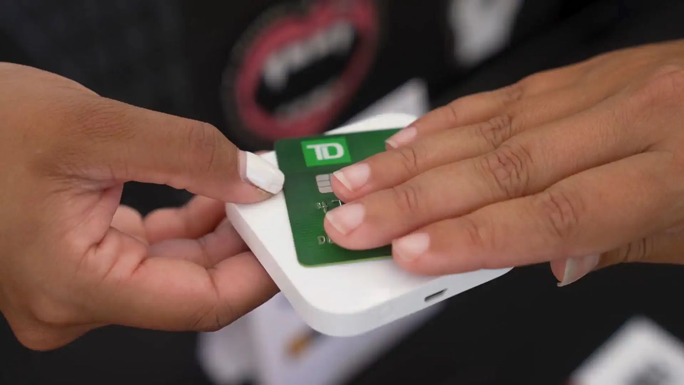 Cashless Canada: Why Canadians are leaders in the cashless trend ...