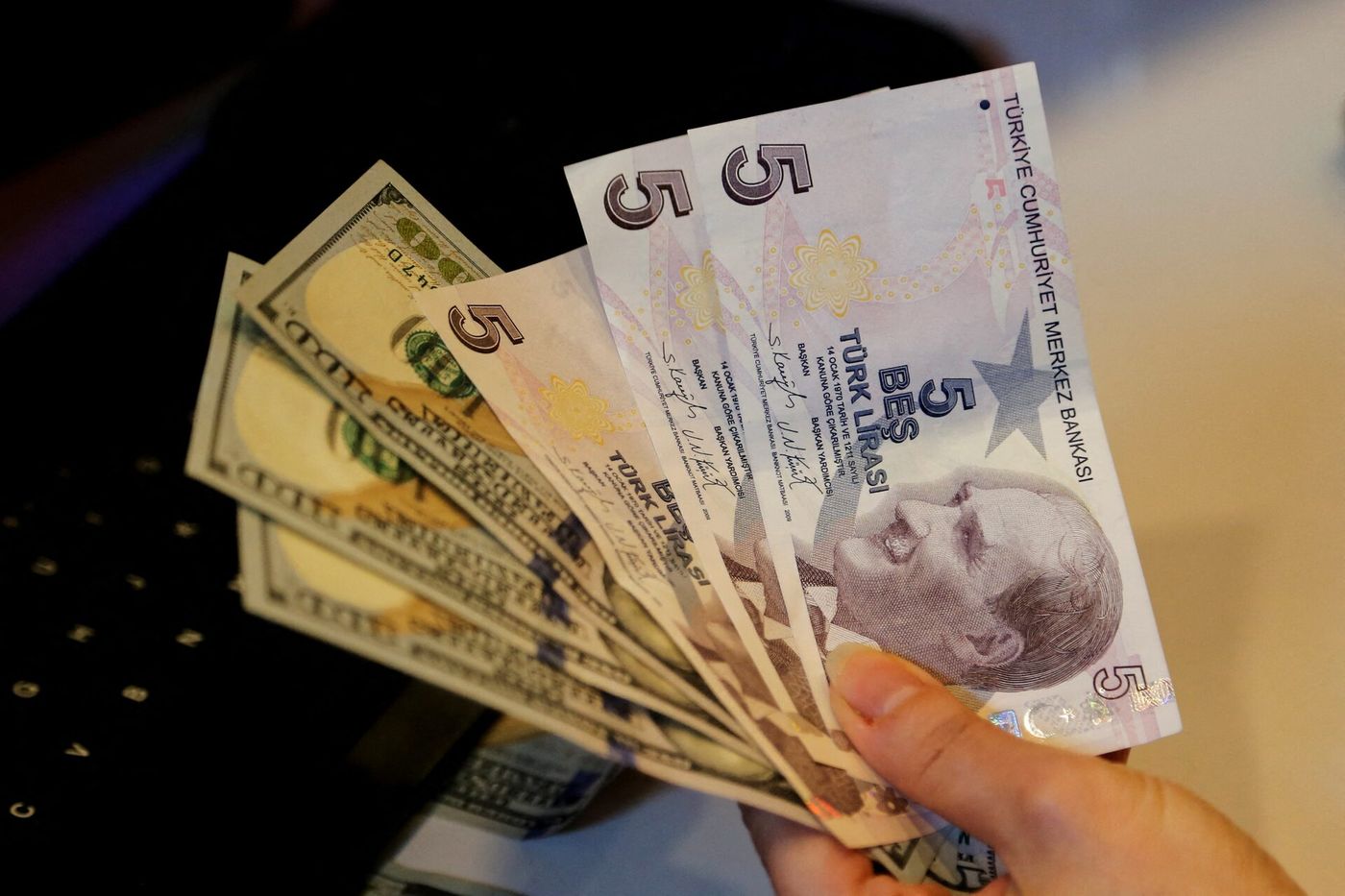 Turkey's state banks boosted lira rally after Erdogan rescue plan | Reuters