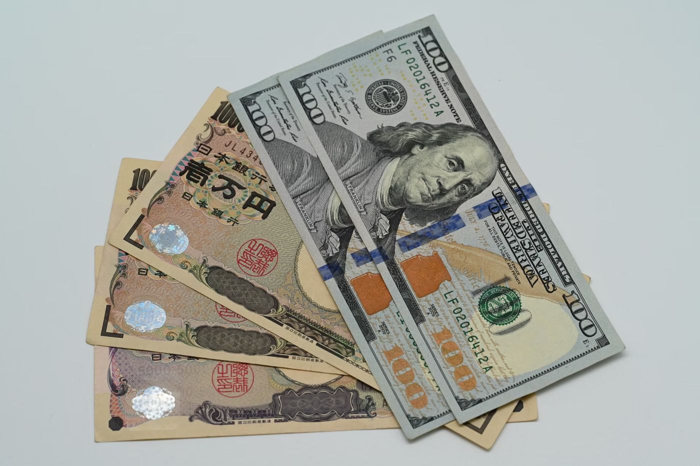 US Treasury intervenes to support yen after Japan steps in · Vesper